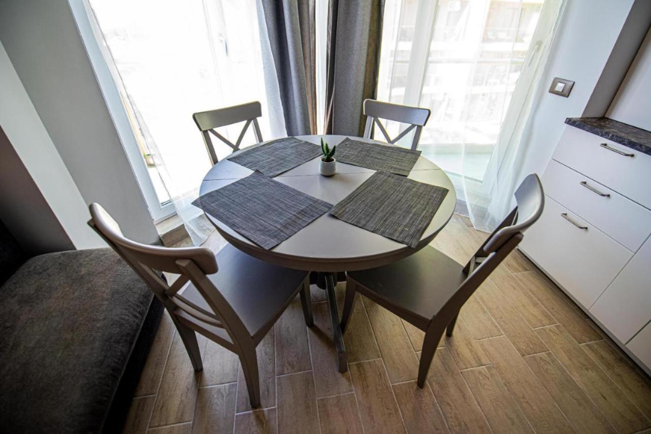 Apartament Katrina - Alezzi Beach - Sea View Năvodari Esterno foto